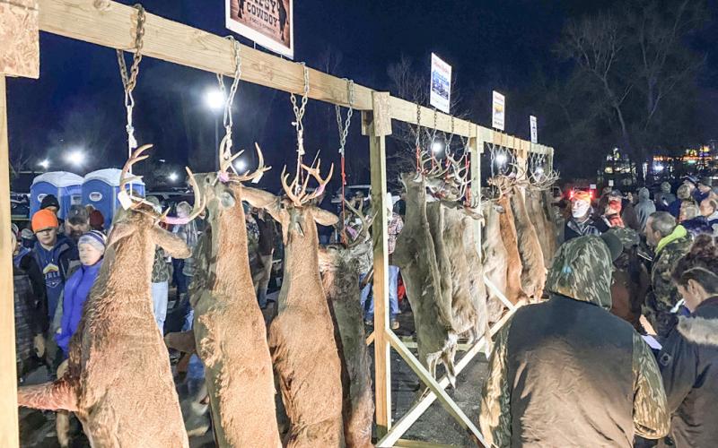 Gladwin and Beaverton hold Buck Pole events