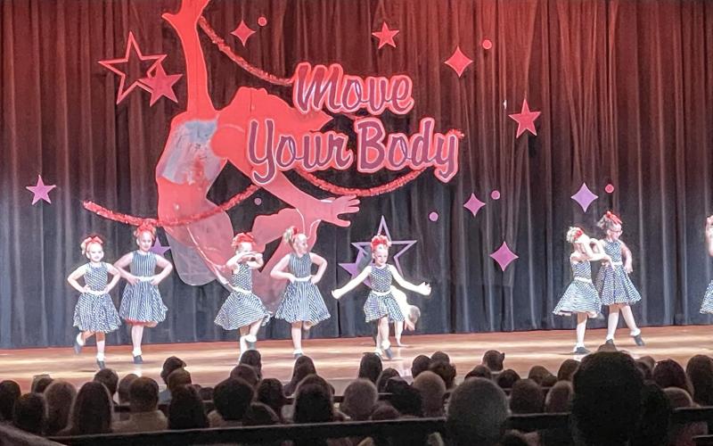 DANCE RECITAL DRAWS RAVE REVIEWS