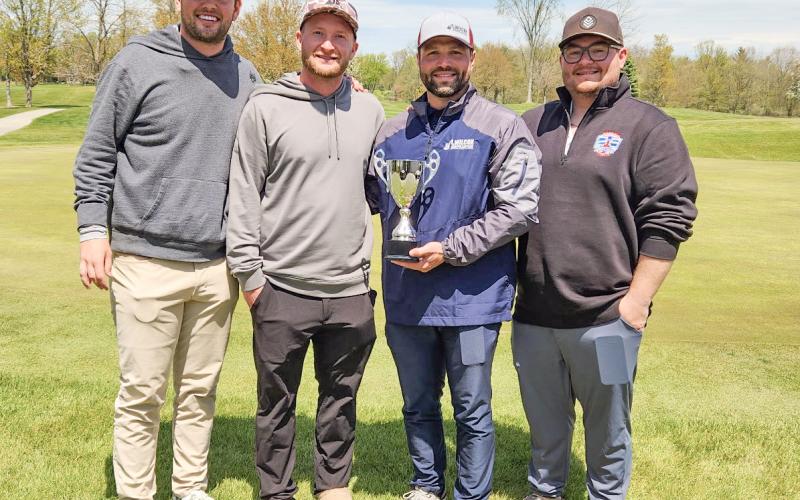 CHAMBER CROWNS GOLF TOURNEY CHAMPS