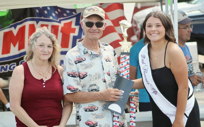 CAR SHOW BRINGS HOT RODS TO THE STREET