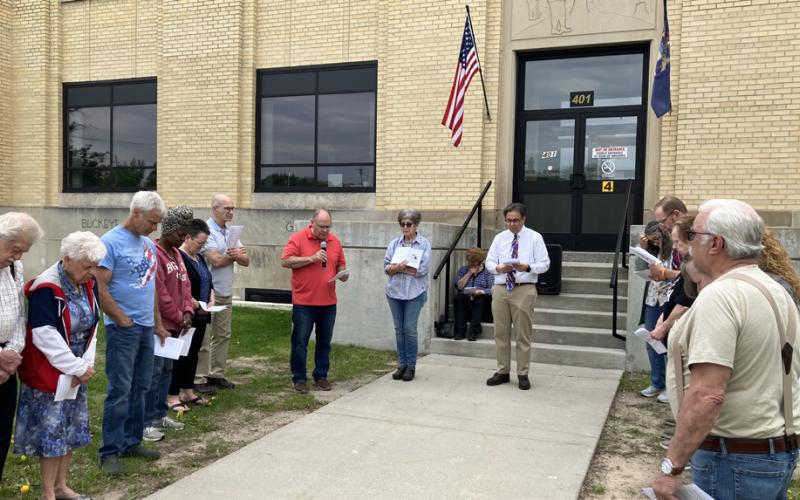 Pastor Joe Dorais officiates at a prayer gathering honoring America’s 250th birthday Sunday at the Gladwin County Courthouse.