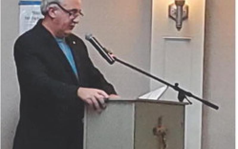 Bill Kean from Right to Life of Michigan makes an appeal for donations at the Focus on Life Event on Oct. 20.