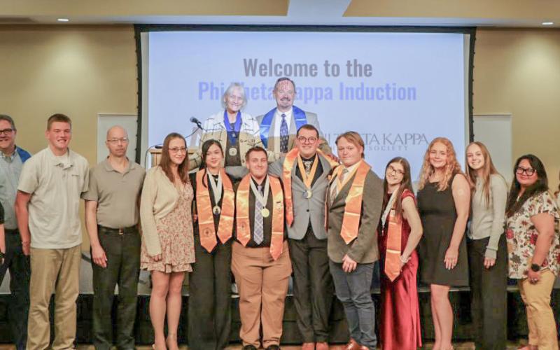 Mid Phi Theta Kappa Chapter inducts students