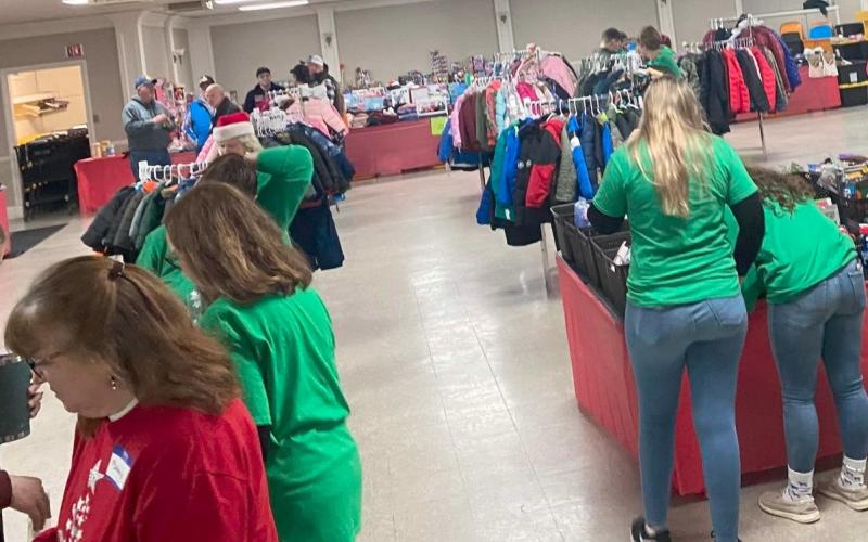 Christmas Kindness shoppers on the job!