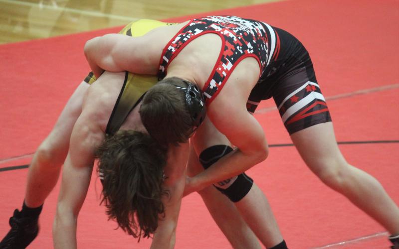 Beaverton Wrestling split against Ogemaw and Farwell