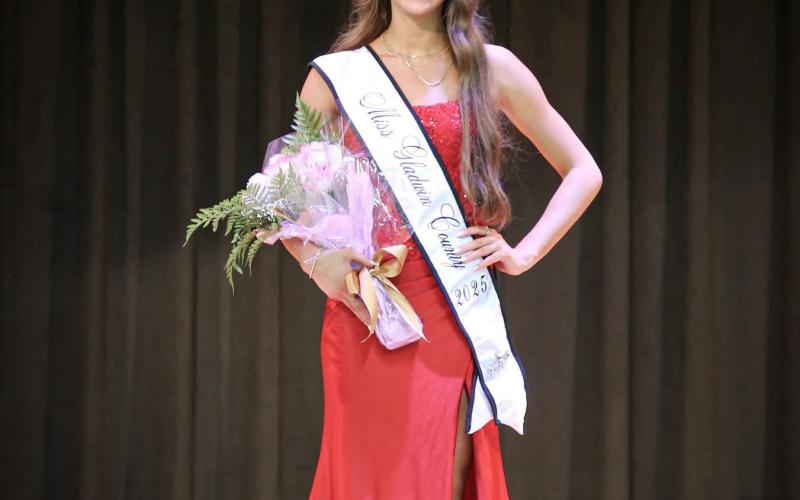 Miss Gladwin County 2025, Bree Visser.