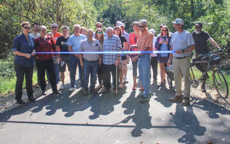 Ribbon cutting ceremony held for newly completed Trail of Two Cities extension