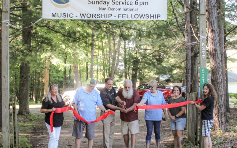 Christ’s Church holds ribbon cutting ceremony