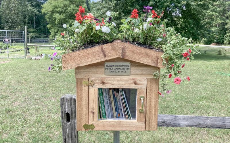 GCD Community Garden welcomes new Lending Library
