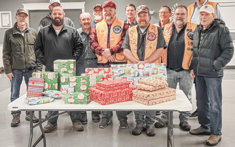 Beaverton Lions distribute toys during holiday season