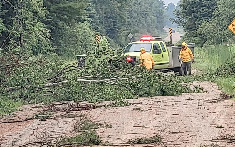 EF-1 tornado touches down in Gladwin County