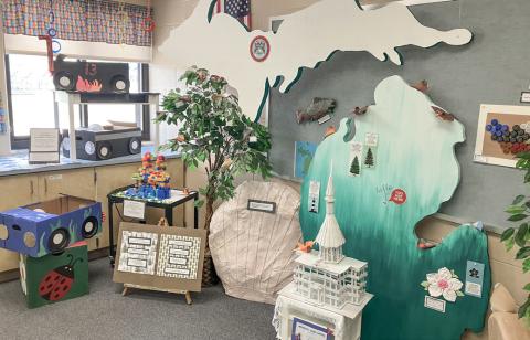 Elementary School hosts art show