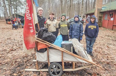 LOCAL SCOUTS ATTEND KLONDIKE RACE