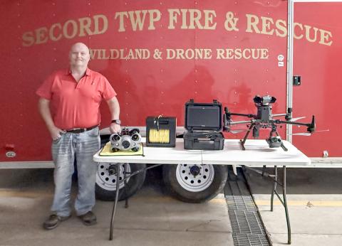 SECORD RECEIVES UNDERWATER DRONE