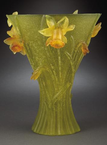 Daum designed many vases with flowers molded from ground glass. A vase like this looks like a bouquet on its own, and the flowers still look fresh after about a hundred years. HERITAGE AUCTIONS