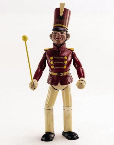 Bandy the headmaster helped advertise General Electric radios starting in the 1920s. Now, vintage Bandy dolls appeal to collectors of dolls, radios and advertising. DONLEY AUCTIONS