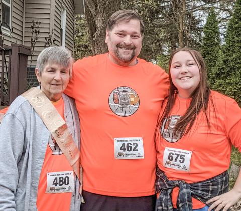 FAMILY COMPETE AT FESTIVAL
