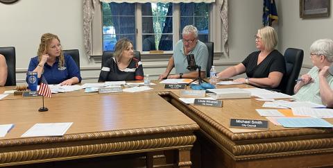 Gladwin City Council Member Jaimie Esiline makes a point while Mayor Sarah Kile, City Administrator Kimberly Hines and Council Members John Caffrey and Linda Winarski listen in during last Wednesday’s Special Meeting.