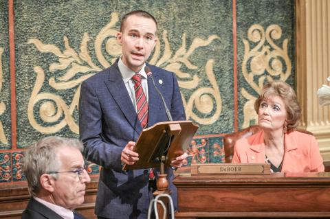 Michigan House approves resolution bringing awareness to Lyme disease