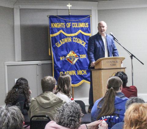 Congressman Moolenaar gives update at second legislative breakfast
