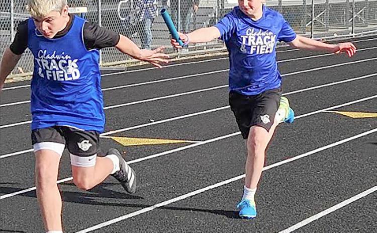 Lucas Evans and Owen Klein completed a great handoff in the 4x200 meter relay.