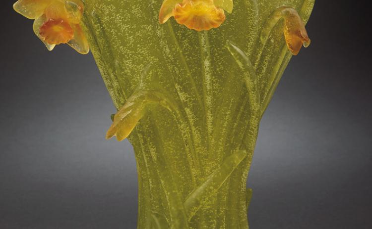 Daum designed many vases with flowers molded from ground glass. A vase like this looks like a bouquet on its own, and the flowers still look fresh after about a hundred years. HERITAGE AUCTIONS