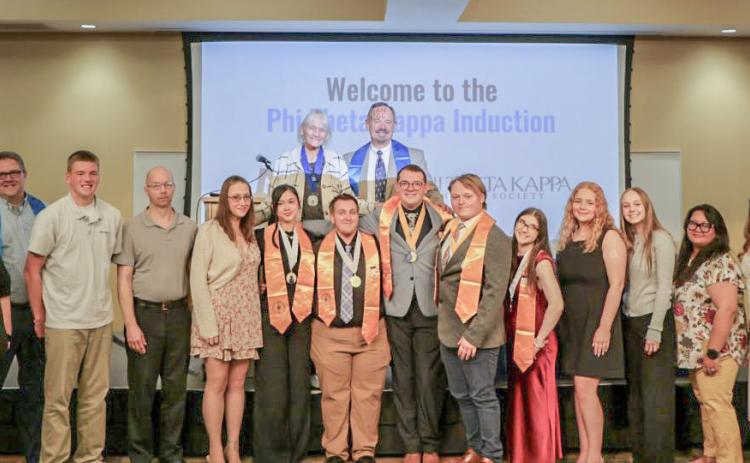 Mid Phi Theta Kappa Chapter inducts students