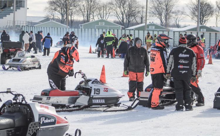 RACING RETURNS