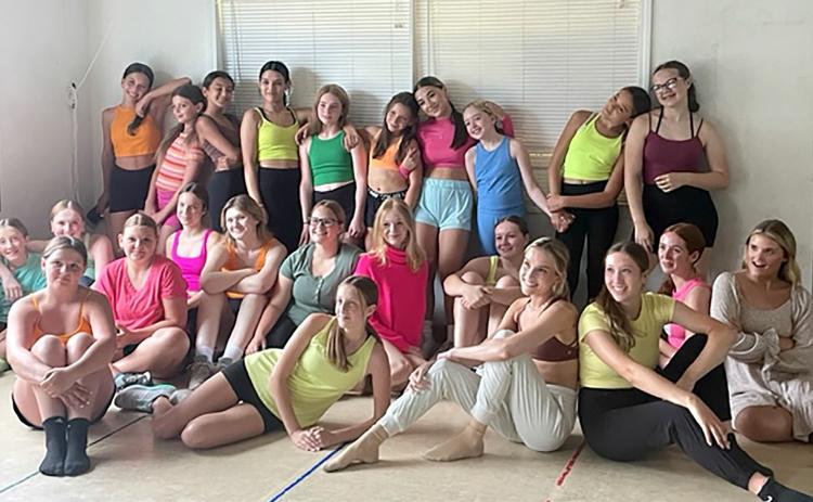 Gail Wildfong School of Dance students receive scholarship