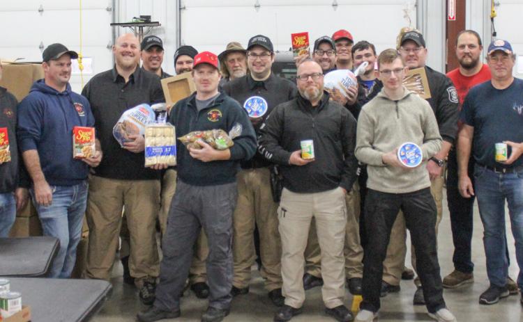 BEAVERTON POLICE HOLD ANNUAL THANKSGIVING DINNER GIVEAWAY