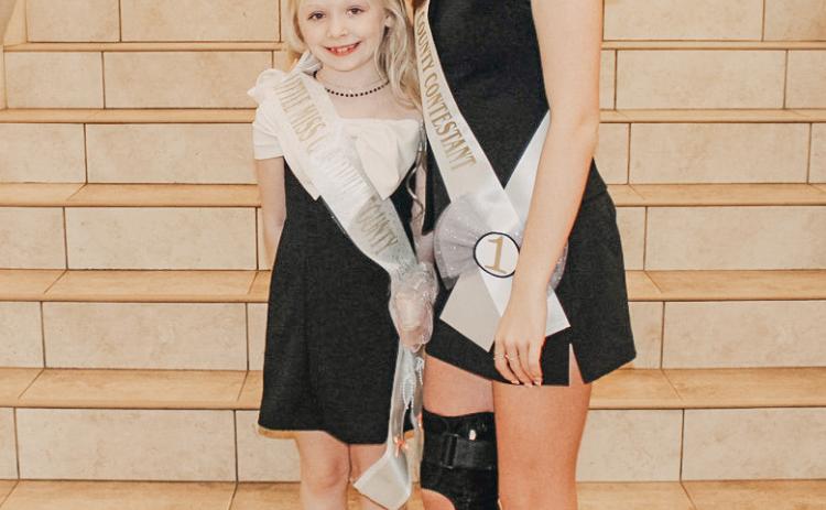 Sayde Woodruff and Little Miss Everly Pollard. Everly is the daughter of Brandon Pollard and Amber Wilbanks.