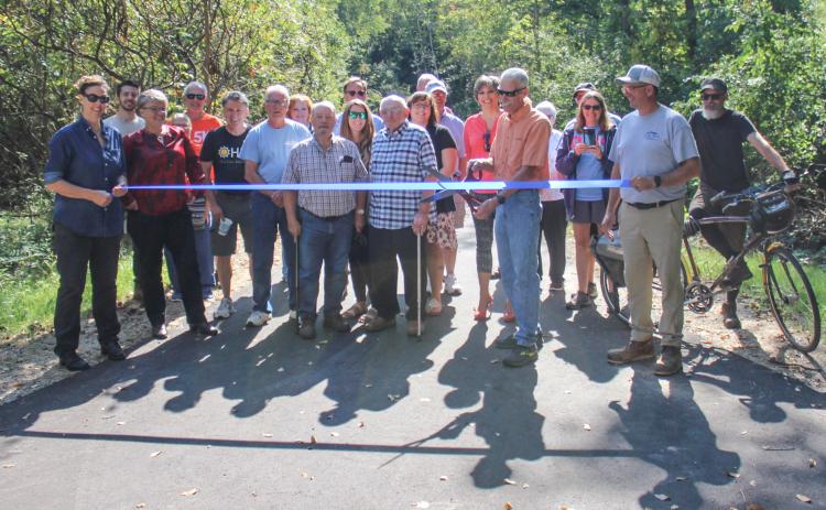 Ribbon cutting ceremony held for newly completed Trail of Two Cities extension