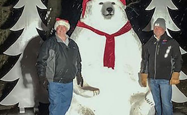 POLAR BEAR SIGHTING IN ROSS LAKE PARK