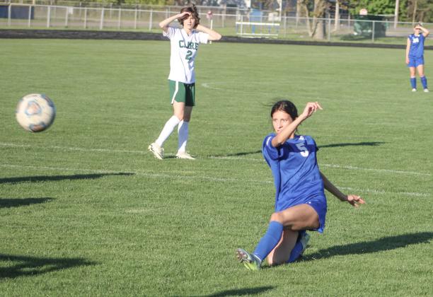 Gladwin soccer team comes out firing to beat Clare