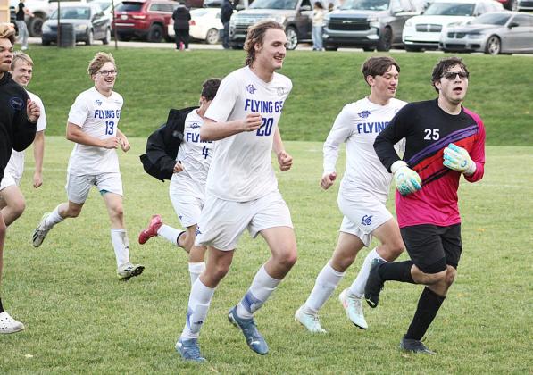 Gladwin falls in soccer district semis
