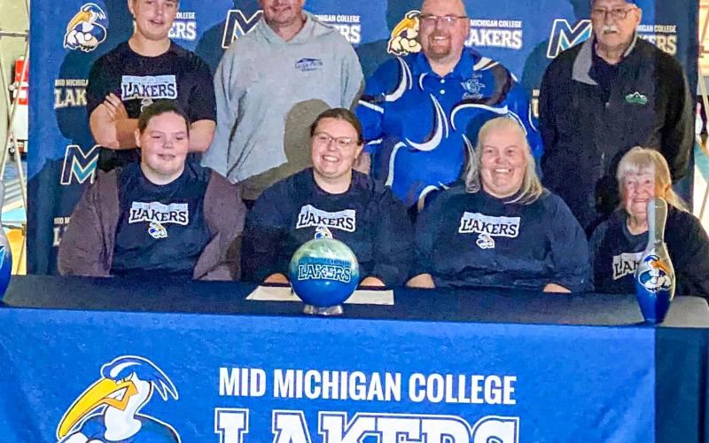 MMC SIGNS DAVY