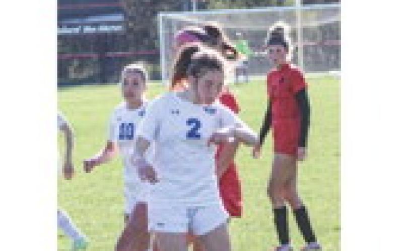 Vivian O’Callaghan uses her head for Gladwin Thursday.