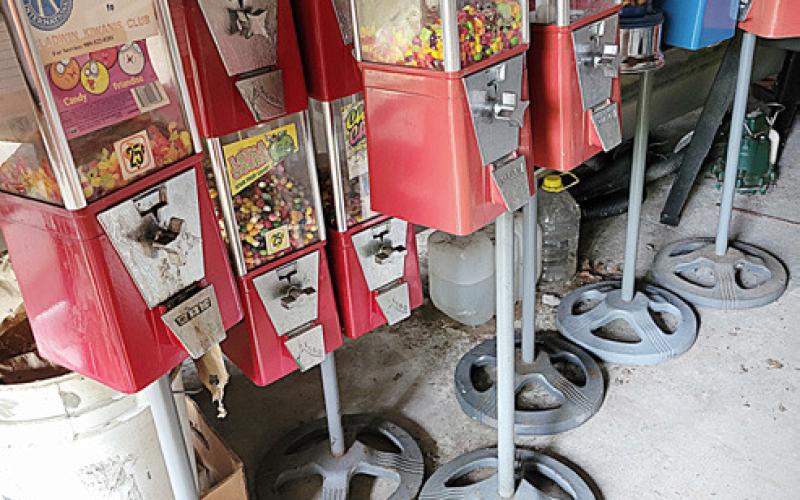LOOKING FOR GUMBALL MACHINES