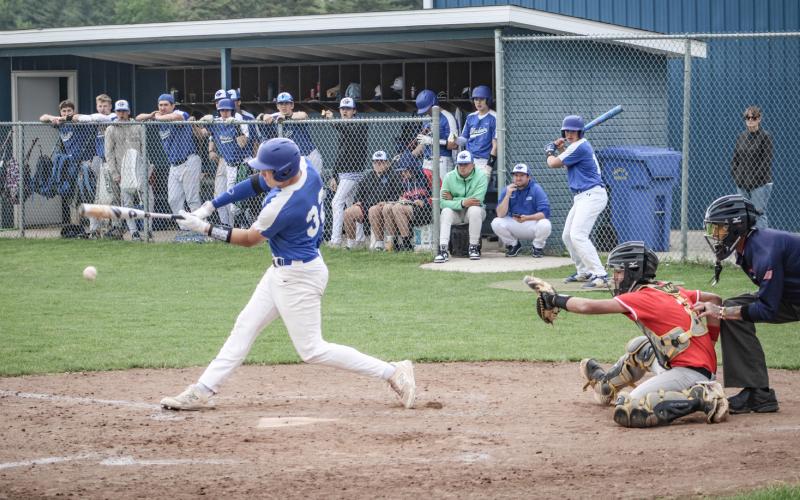 Gladwin baseball team sweeps rival Beaverton