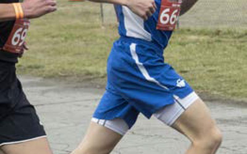 Athletes run in 2022 State Cross Country Finals