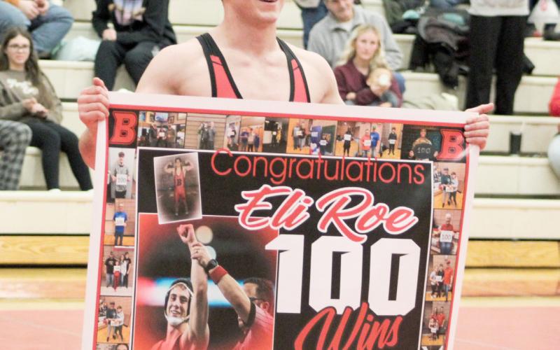 Flying G’s, Beavers win wrestling titles at tourney