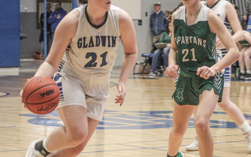 Gladwin girls’ hoop team rebounds with big win over Spartans