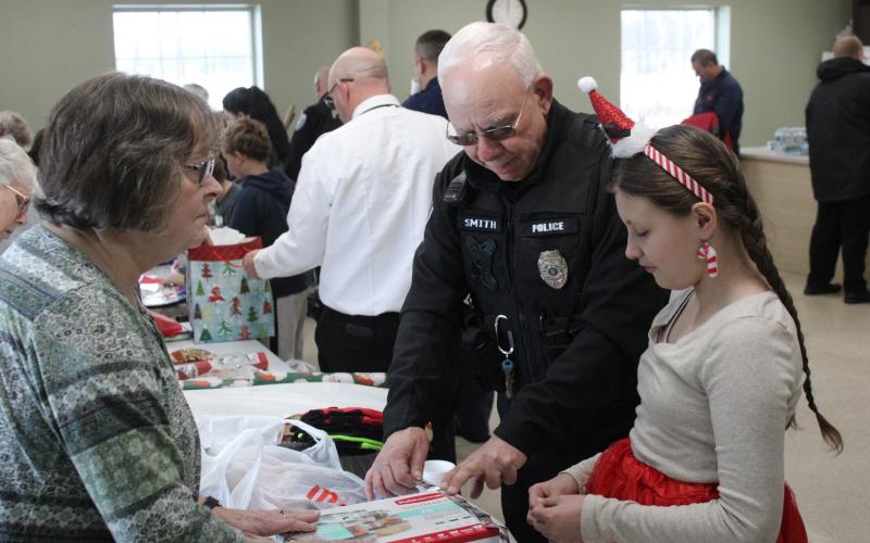 Shop with a hero brings Christmas Cheer