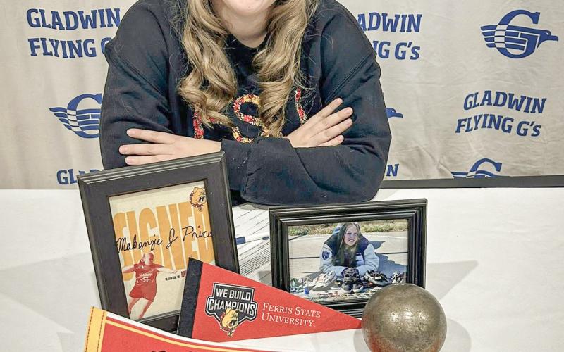 COLLEGE SIGNING