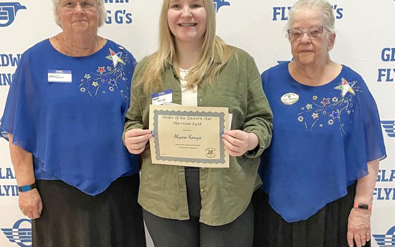 EASTERN STARS PRESENT STUDENT SCHOLARSHIP