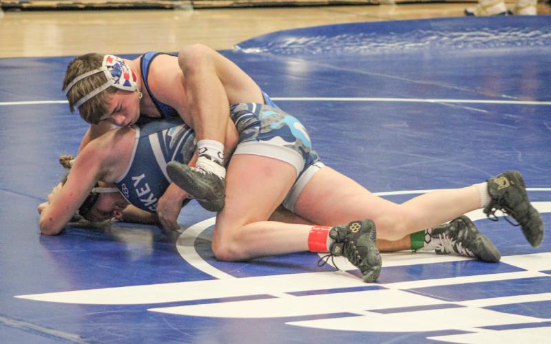 Gladwin’s Kolten Greaves battles it out during last week’s dual meet with Petoskey. The freshman won the championship at 120 at Saturday’s Manton Invitational.