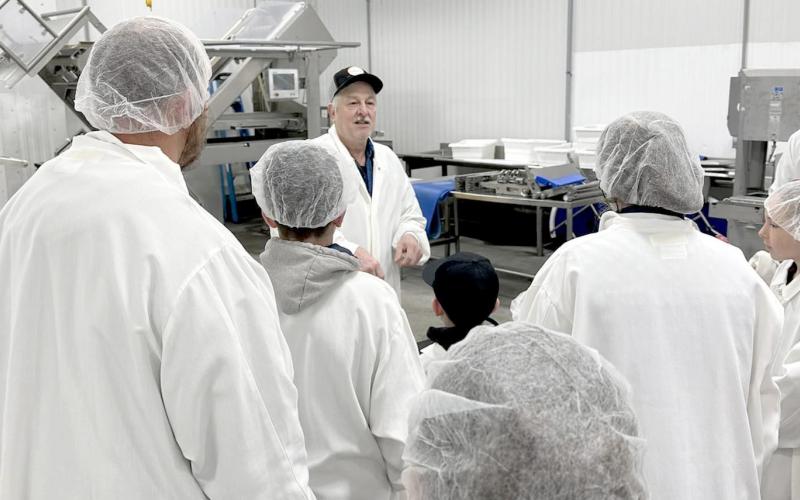 GLADWIN COUNTY 4-H VISITS EBELS