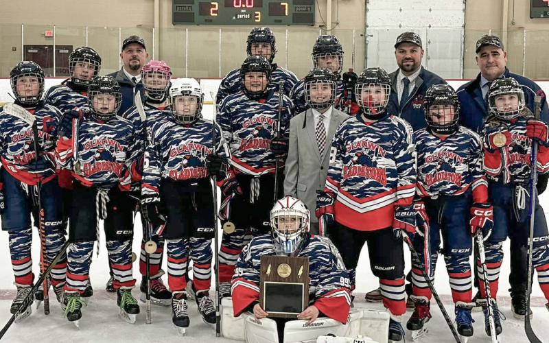 12U PeeWees team is coached by Ryan Harris, Jason Newman, and Jason Osentoski. Players are: Addison Anderson, Payton Card, Danielle Cornell, Bronson Dennings, Mason Dern, Mia Freeman, Korbin Harris, Adalynn Lechner, Donovan Loose, Preston Newman, Avery Osentoski, Noah Scott, and Maddyson Stalker.