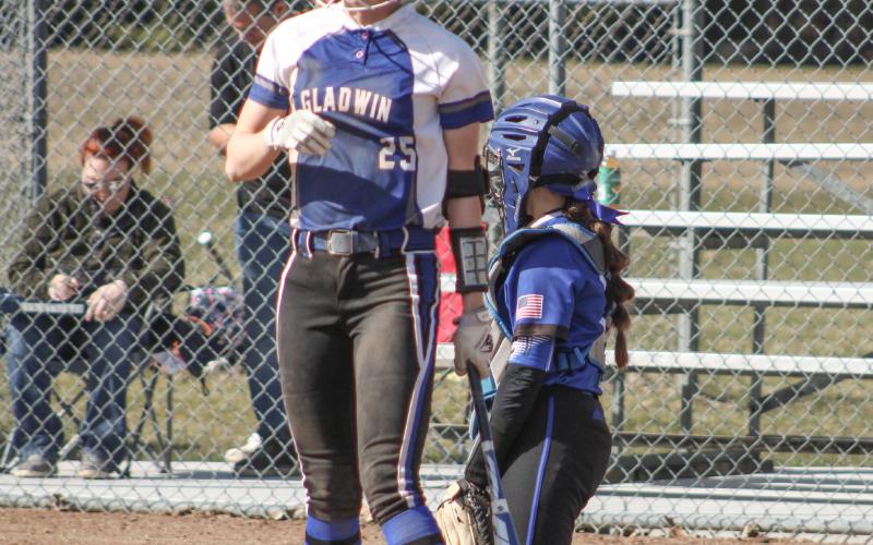Gladwin softball swept by Pinconning