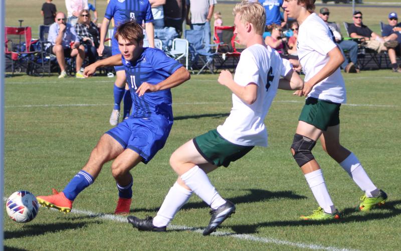 Gladwin soccer team finds scoring touch in a pair of victories